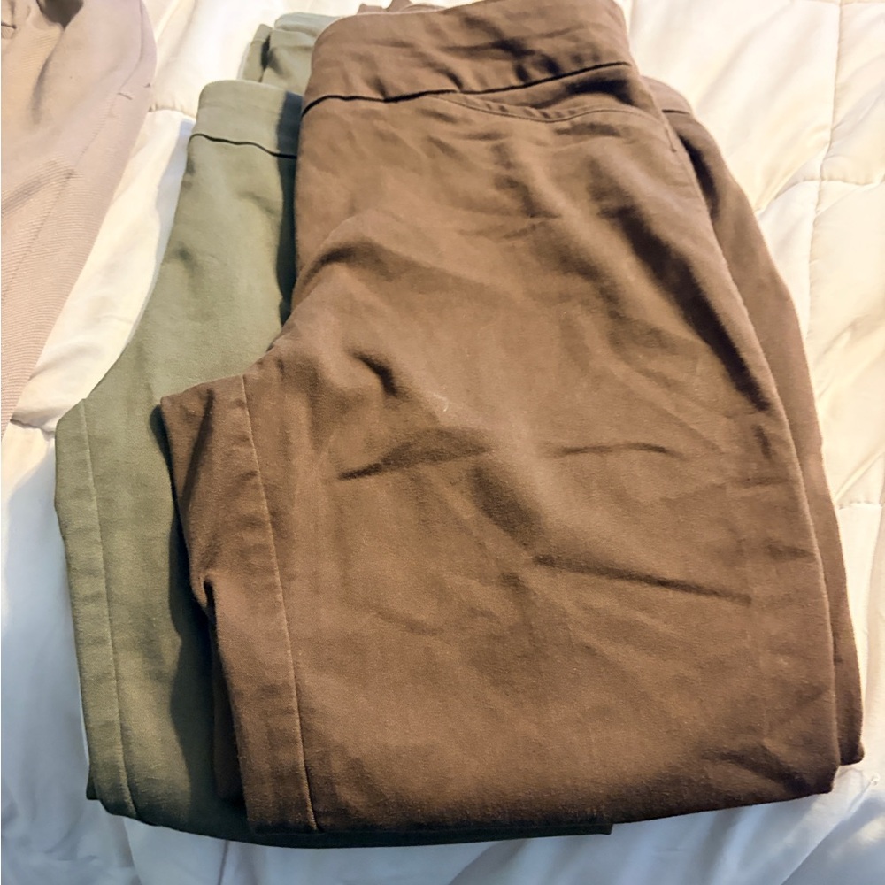 3 pair Croft & Barrow Women's Skinny Pants in Brow, Navy and Olive